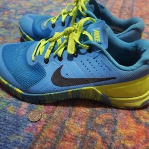 Nike train flywire 6.5 women